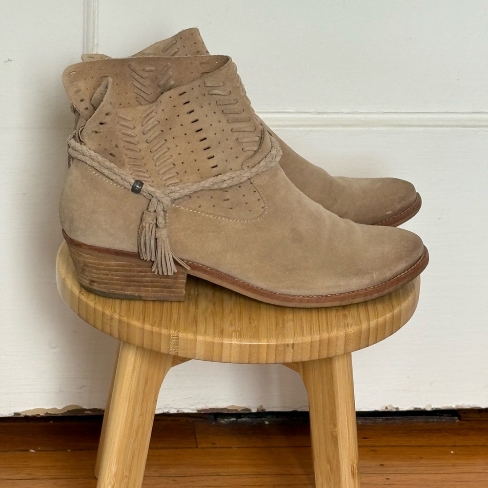 Dolce vida Tan Suede Ankle Boots with Tassel Detail